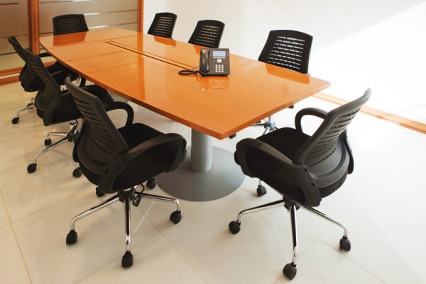 MESA DE DIRECTORIO METALIC