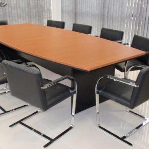 Mesa de reuniones para 8 sillas