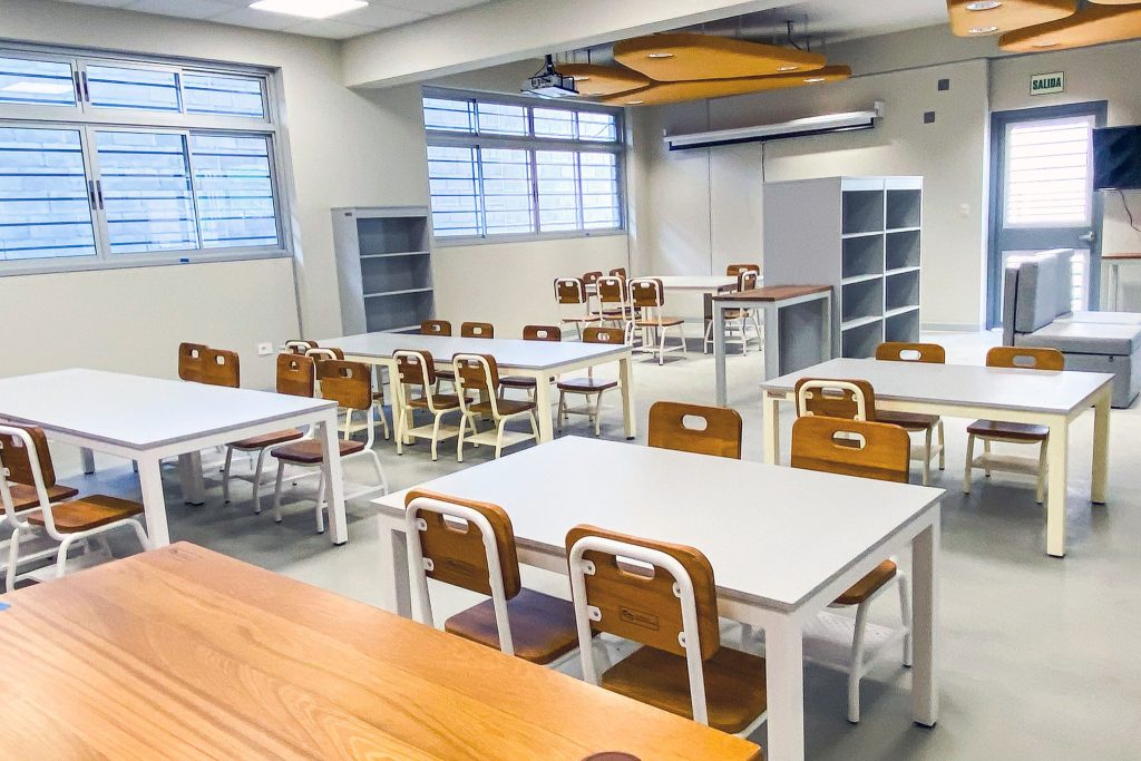 Mesas de colegios